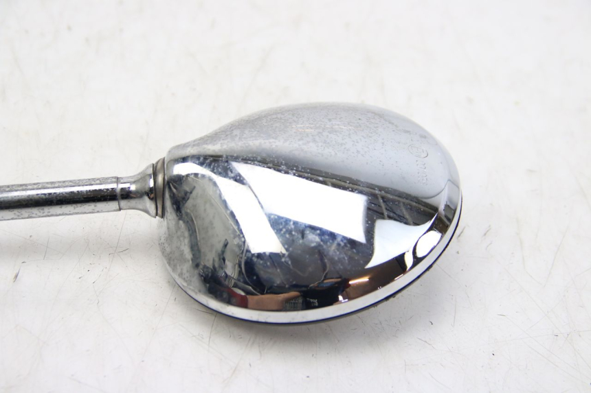 photo de LUSTERKO LEWE PIAGGIO VESPA GTS SUPER IE 125 (2009 - 2016) - Inny kąt widzenia