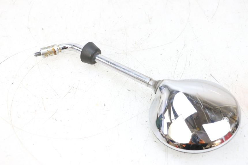 photo de LUSTERKO LEWE PIAGGIO VESPA GTS SUPER IE 125 (2009 - 2016) - Oznaczenia i referencje