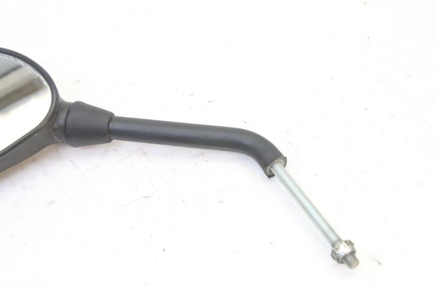 photo de LUSTERKO LEWE PEUGEOT VIVACITY NEW 4T 50 (2008 - 2017) - Zoom stanu zużycia