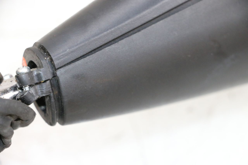 photo de LUSTERKO LEWE PIAGGIO X8 125 (2004 - 2007) - Kontrola wizualna