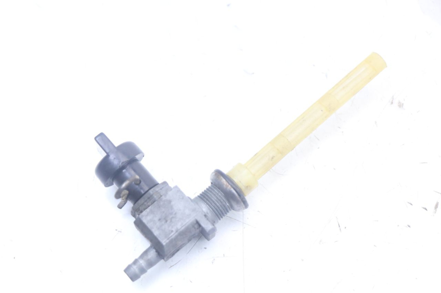 photo de KRANIK ZBIORNIKA PEUGEOT 103 VOGUE VS2 50 (2004 - 2017) - Inny kąt widzenia