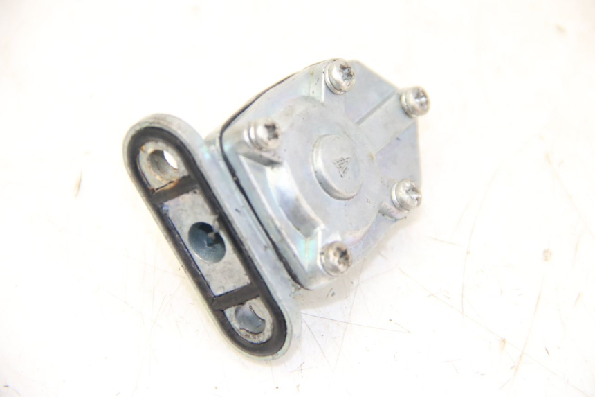 photo de KRANIK ZBIORNIKA PALIWA MBK BOOSTER SPIRIT 50 (1999 - 2003) - Inny kąt widzenia