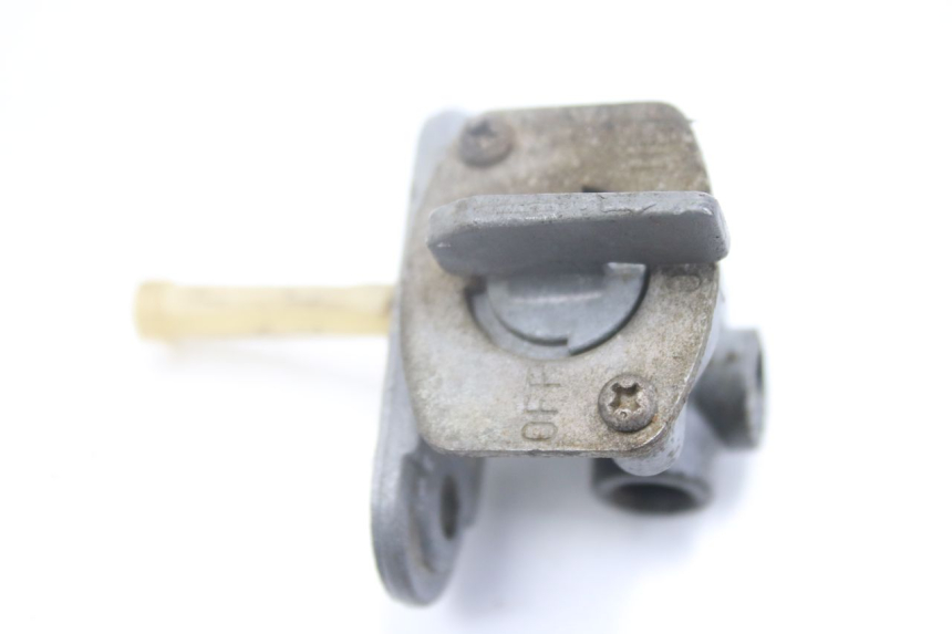 photo de KRANIK ZBIORNIKA KAWASAKI KX 250 (1994 - 1998) - Zbliżenie techniczne