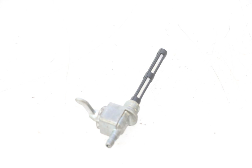 photo de KRANIK ZBIORNIKA PEUGEOT LUDIX BLASTER 50 (2006 - 2014) - Zoom stanu zużycia