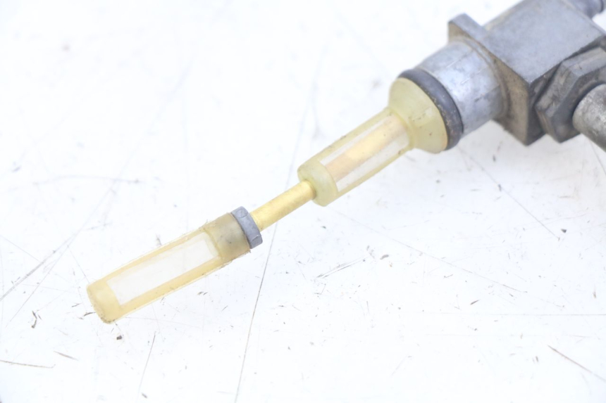 photo de KRANIK ZBIORNIKA PALIWA PEUGEOT LUDIX 50 (2005 - 2007) - Zbliżenie techniczne