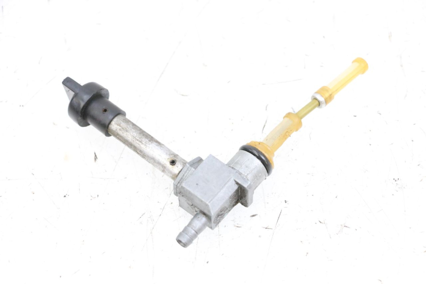 photo de KRANIK ZBIORNIKA PALIWA PEUGEOT LUDIX 50 (2005 - 2007) - Zoom stanu zużycia