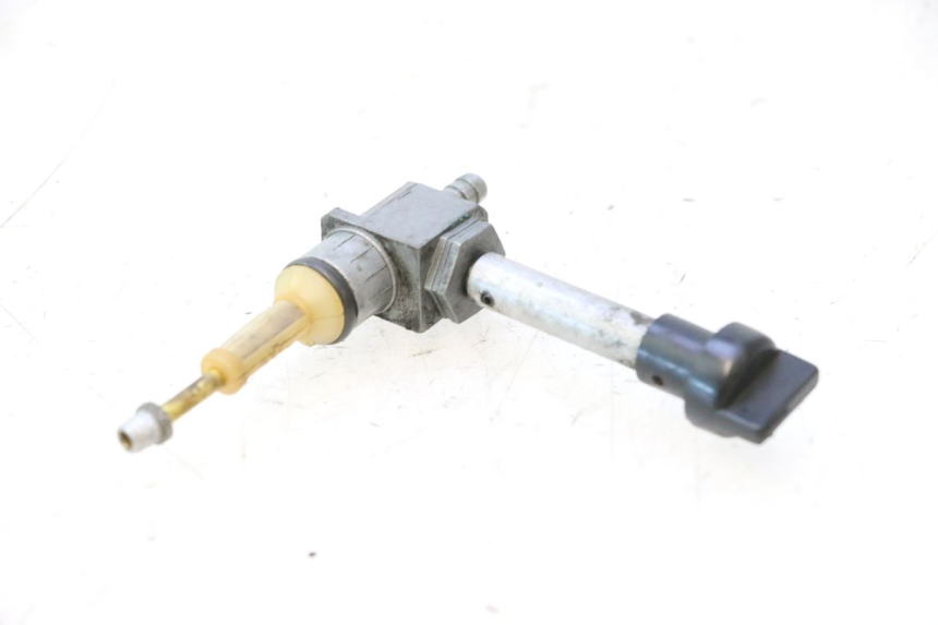 photo de KRANIK ZBIORNIKA PEUGEOT LUDIX PRO 2T 50 (2010 - 2017) - Inny kąt widzenia
