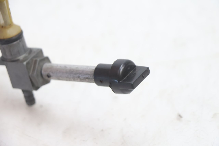 photo de KRANIK ZBIORNIKA PEUGEOT LUDIX SNAKE 2T 50 (2004 - 2014) - Szczegół części