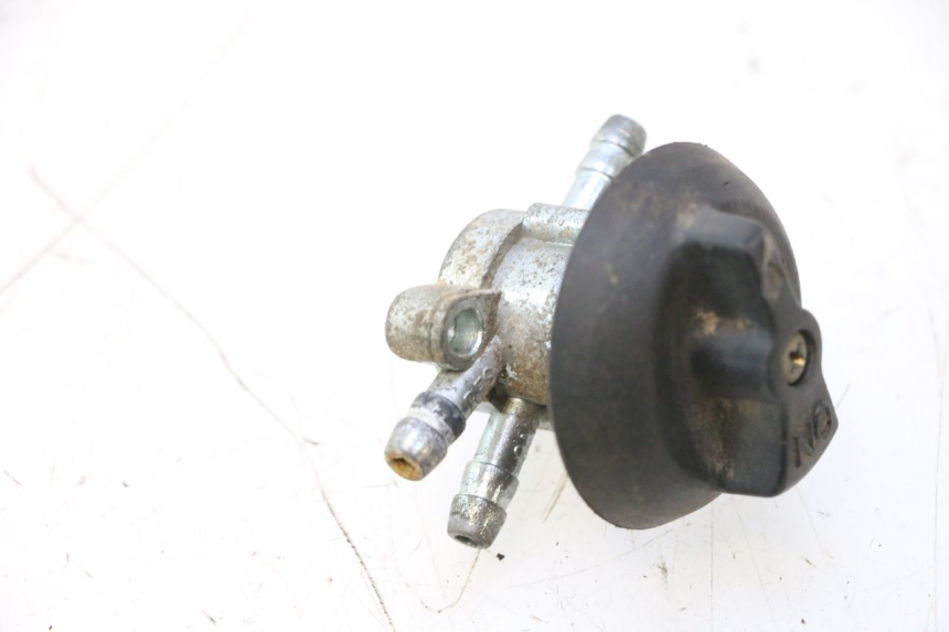 photo de KRANIK ZBIORNIKA KYMCO MXU R 250 (2004 - 2010) - Zoom stanu zużycia