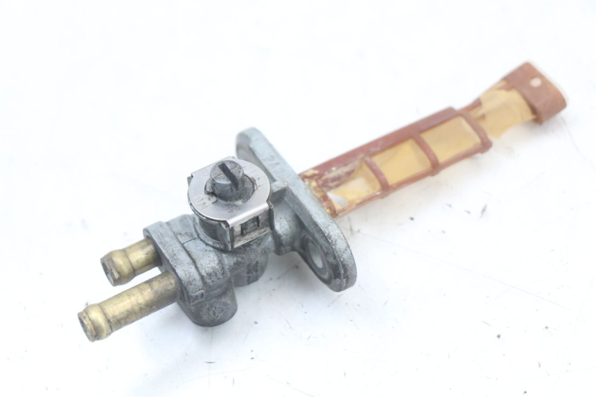 photo de KRANIK ZBIORNIKA SUZUKI GS F 500 (2004 - 2007) - Widok główny