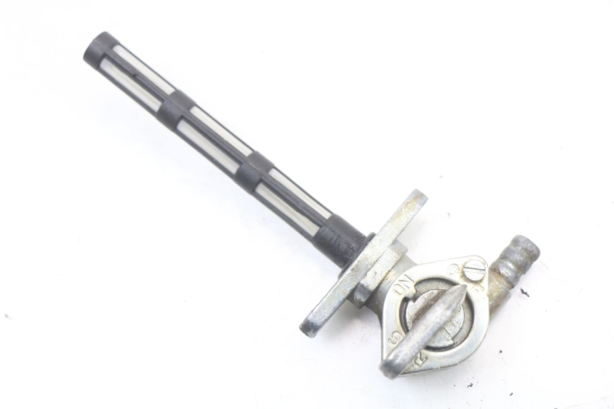 photo de KRANIK ZBIORNIKA PALIWA SUZUKI VL INTRUDER 125 (2004 - 2007) - Widok główny