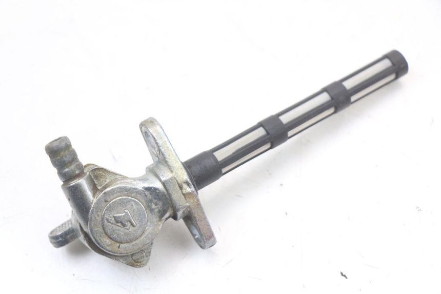 photo de KRANIK ZBIORNIKA PALIWA SUZUKI VL INTRUDER 125 (2004 - 2007) - Inny kąt widzenia