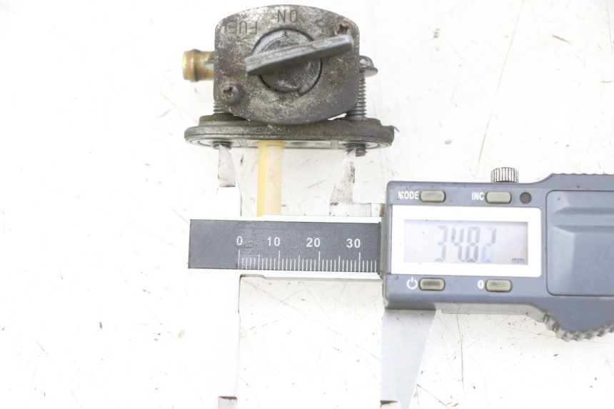 photo de KRANIK ZBIORNIKA YAMAHA FZS FAZER 600 (2001 - 2003) - Szczegół części