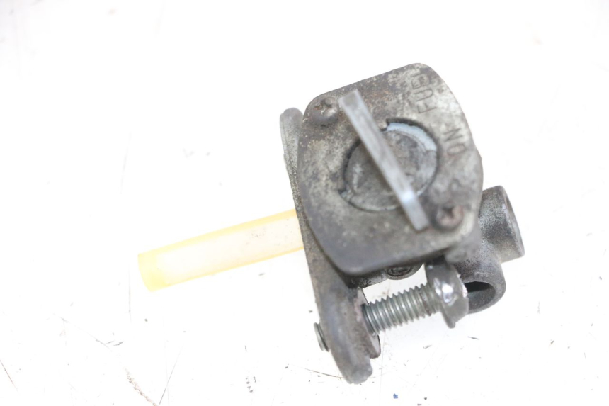 photo de KRANIK ZBIORNIKA YAMAHA FZS FAZER 600 (2001 - 2003) - Zoom stanu zużycia