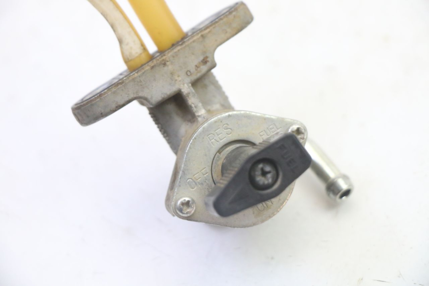 photo de KRANIK ZBIORNIKA YAMAHA YFM R RAPTOR 250 (2008 - 2014) - Szczegół części