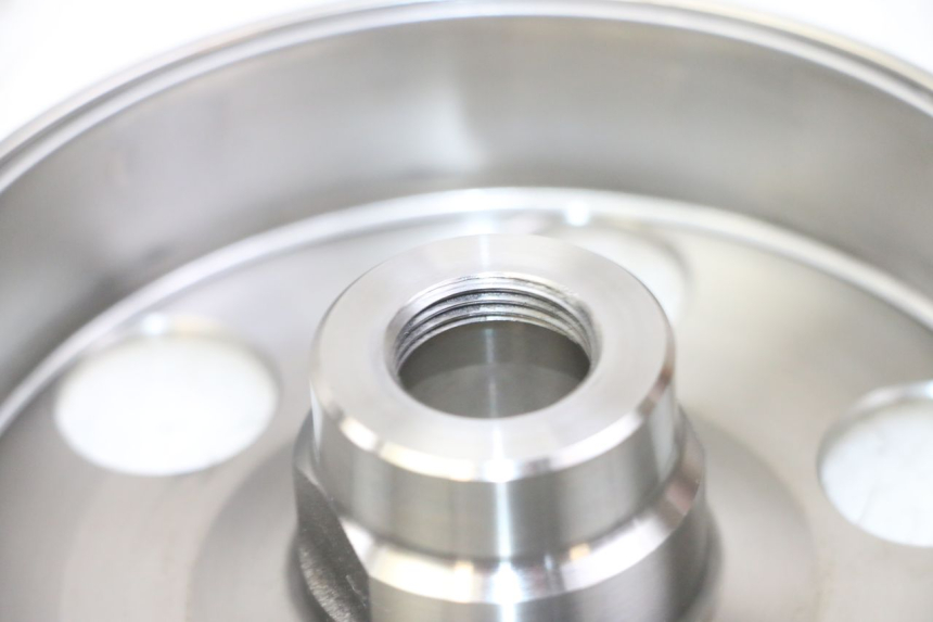 photo de ROTOR HONDA CB R 1000 (2018 - 2023) - Zbliżenie techniczne