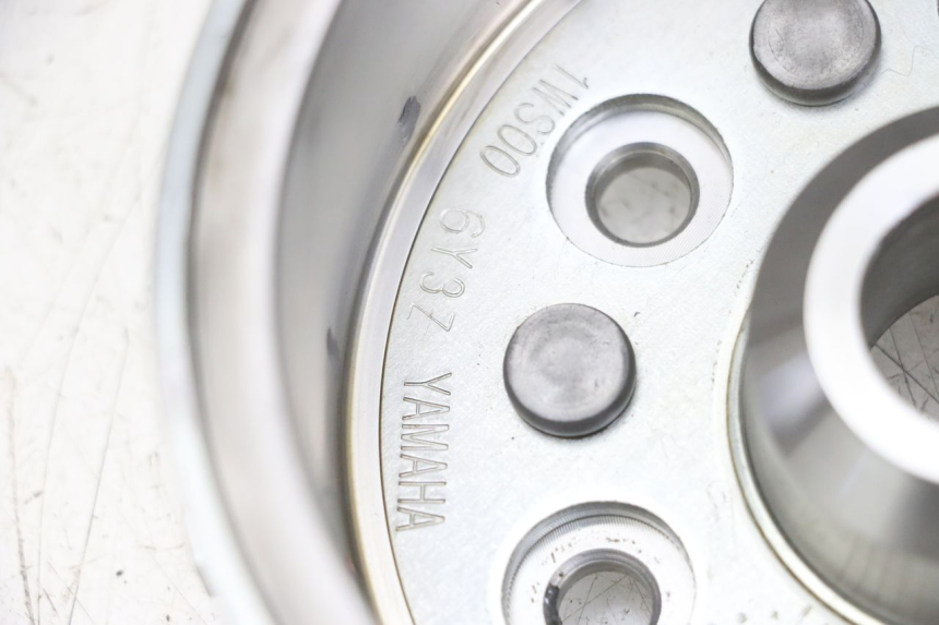 photo de ROTOR YAMAHA MT-07 MT07 ABS 700 (2014 - 2017) - Zbliżenie techniczne