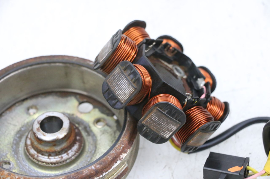 photo de ROTOR STATOR KYMCO AGILITY CITY 4T 50 (2008 - 2016) - Widok ogólny