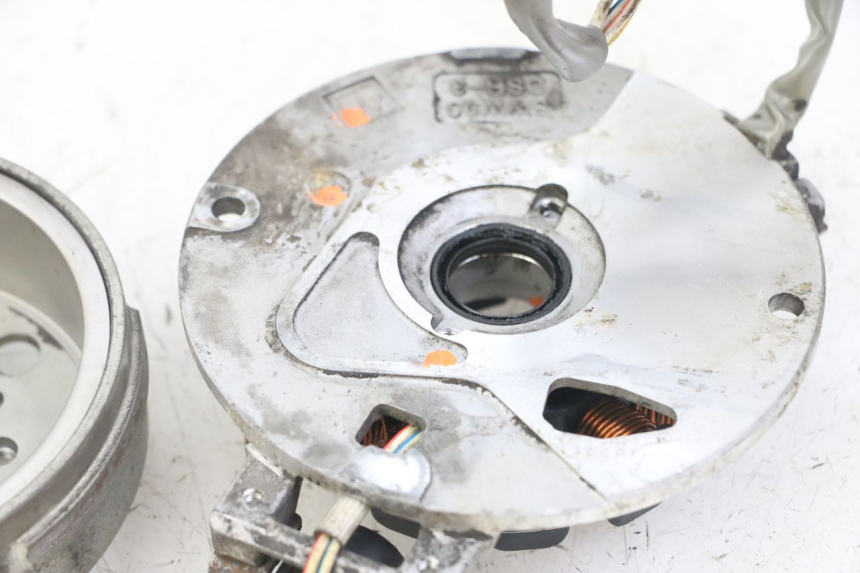 photo de ROTOR STATOR MBK BOOSTER SPIRIT NAKED 50 (2004 - 2017) - Stan powierzchni