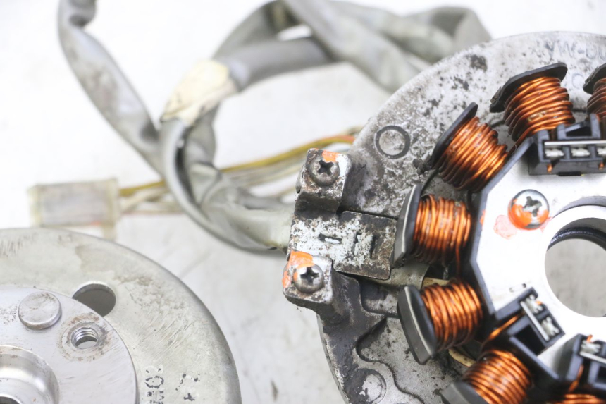 photo de ROTOR STATOR MBK BOOSTER SPIRIT NAKED 50 (2004 - 2017) - Oznaczenia i referencje