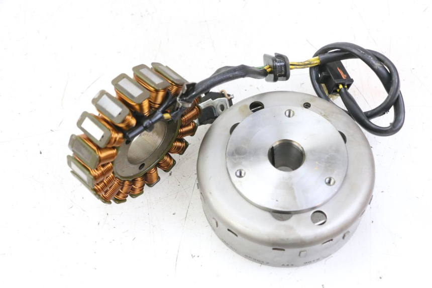photo de ROTOR STATOR SUZUKI BURGMAN 125 (2007 - 2014) - Widok ogólny