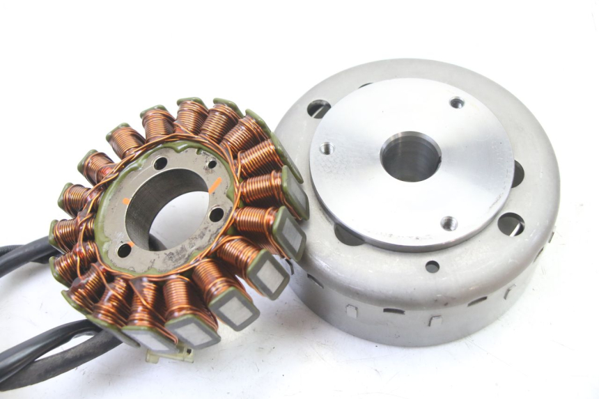 photo de ROTOR STATOR SUZUKI BURGMAN 125 (2007 - 2014) - Inny kąt widzenia