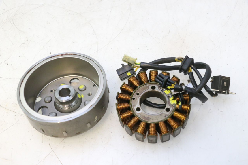 photo de ROTOR STATOR SUZUKI BURGMAN 125 (2007 - 2014) - Szczegóły charakterystyczne