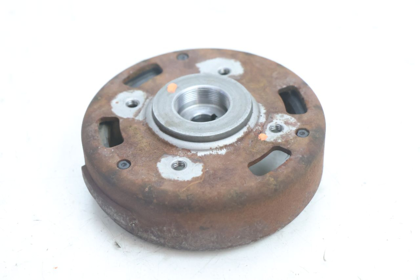 photo de ROTOR STATOR PEUGEOT BUXY 50 (1993 - 1998) - Zbliżenie techniczne