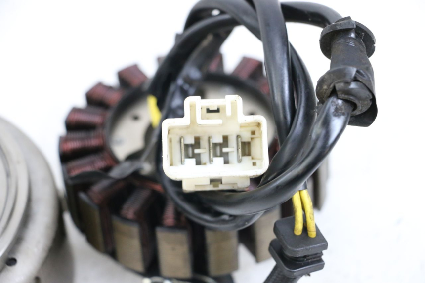 photo de ROTOR STATOR HONDA FES S-WING SWING ABS 125 (2007 - 2015) - Zbliżenie techniczne