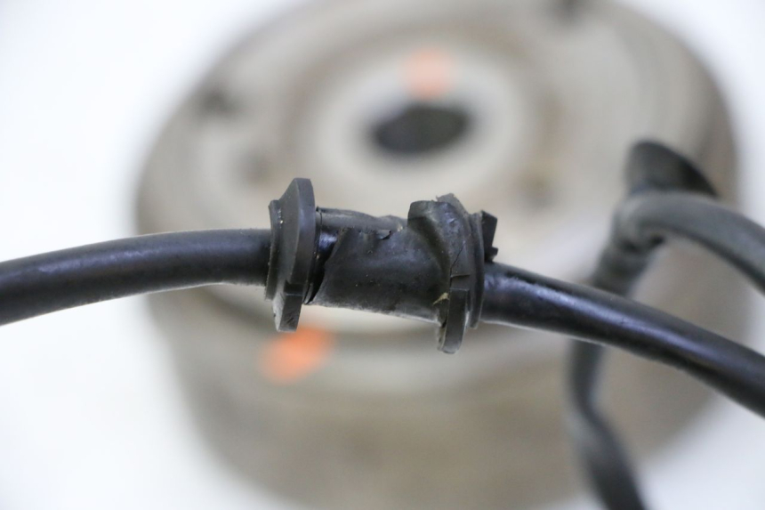 photo de ROTOR STATOR HONDA FES S-WING SWING ABS 125 (2007 - 2015) - Zbliżenie techniczne