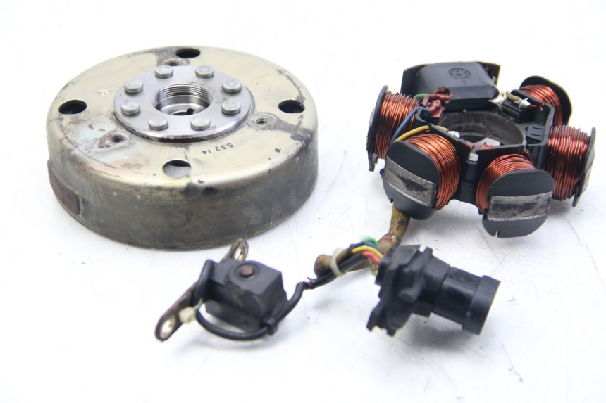 photo de ROTOR STATOR PIAGGIO FLY 2T 50 (2004 - 2017) - Widok główny