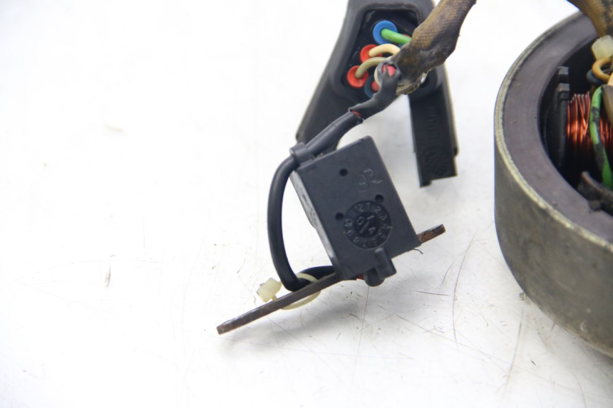 photo de ROTOR STATOR PIAGGIO FLY 2T 50 (2004 - 2017) - Inny kąt widzenia