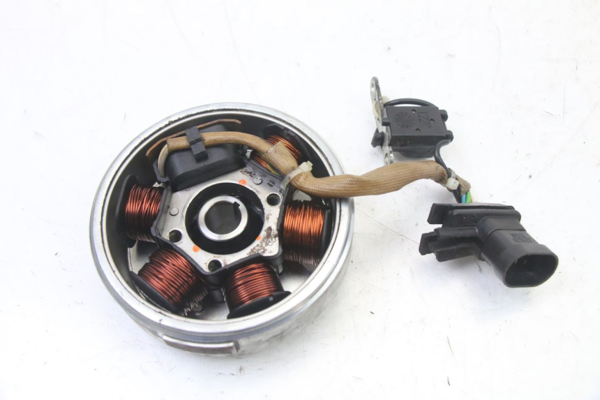 photo de ROTOR STATOR PIAGGIO FLY 2T 50 (2004 - 2017) - Inny kąt widzenia