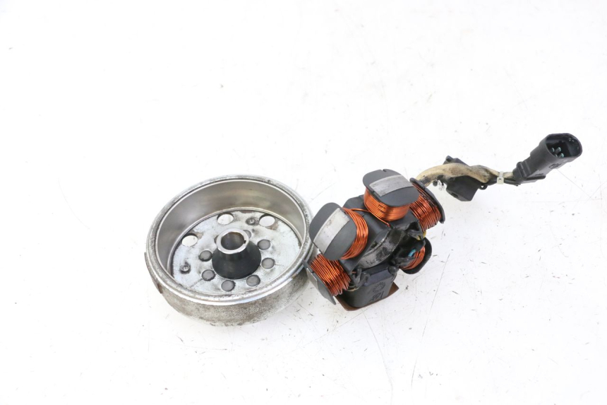 photo de ROTOR STATOR PIAGGIO FLY 2T 50 (2004 - 2017) - Punkty mocowania