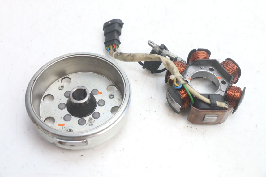 photo de ROTOR STATOR PIAGGIO FLY 2T 50 (2004 - 2017) - Szczegół części