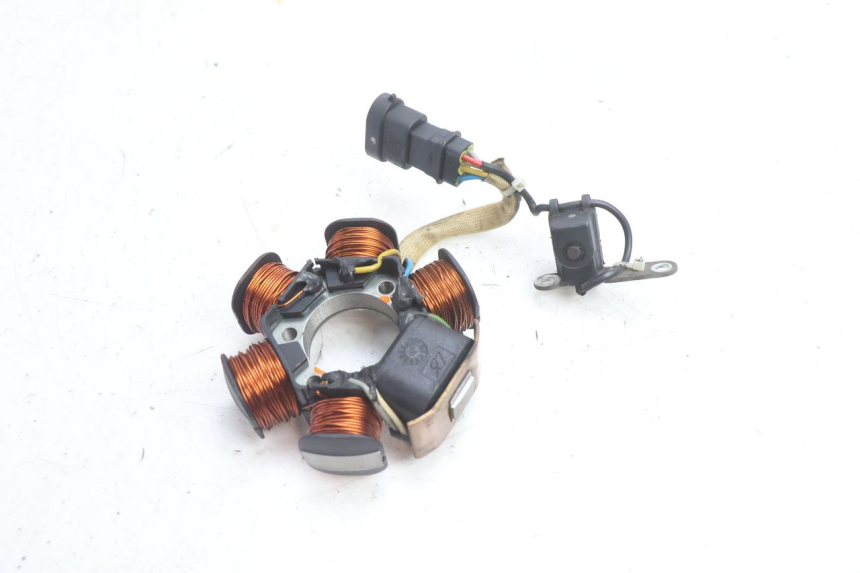 photo de ROTOR STATOR PIAGGIO FLY 2T 50 (2004 - 2017) - Zbliżenie techniczne