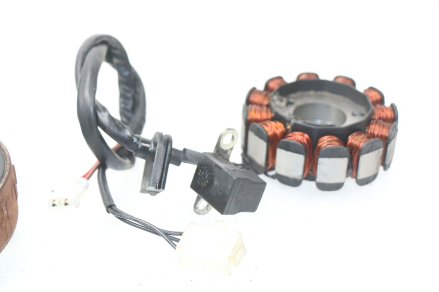 photo de ROTOR STATOR PEUGEOT KISBEE 2T 50 (2018 - 2022) - Zbliżenie techniczne