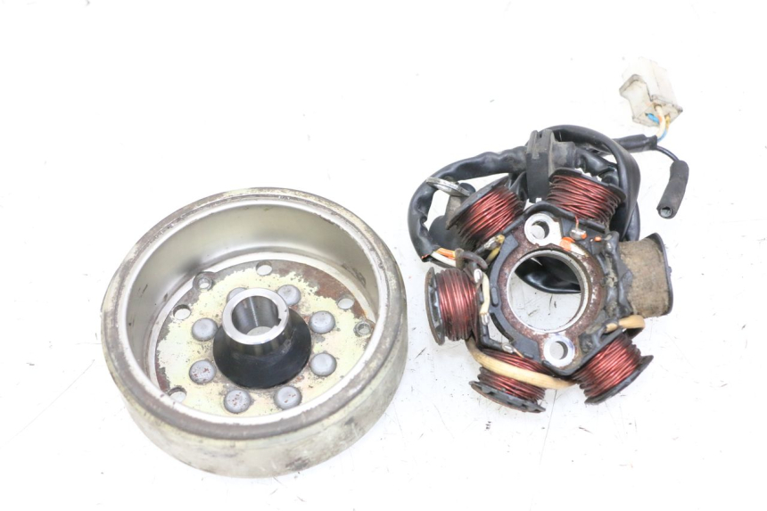 photo de ROTOR STATOR PEUGEOT KISBEE 2T 50 (2010 - 2017) - Widok główny