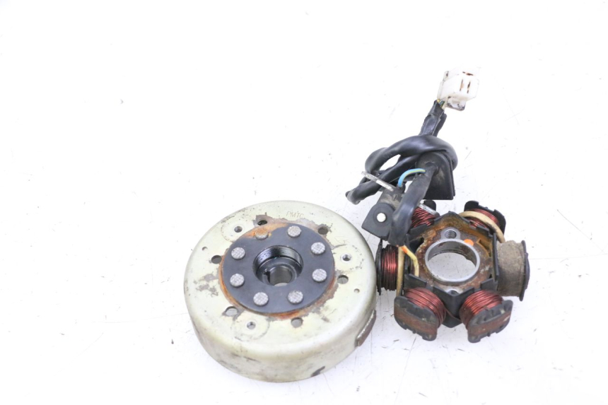 photo de ROTOR STATOR PEUGEOT KISBEE 2T 50 (2010 - 2017) - Szczegół części