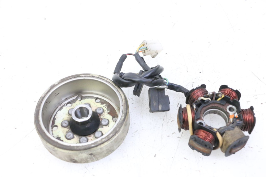 photo de ROTOR STATOR PEUGEOT KISBEE 2T 50 (2010 - 2017) - Punkty mocowania