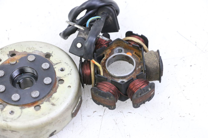 photo de ROTOR STATOR PEUGEOT KISBEE 2T 50 (2010 - 2017) - Stan powierzchni