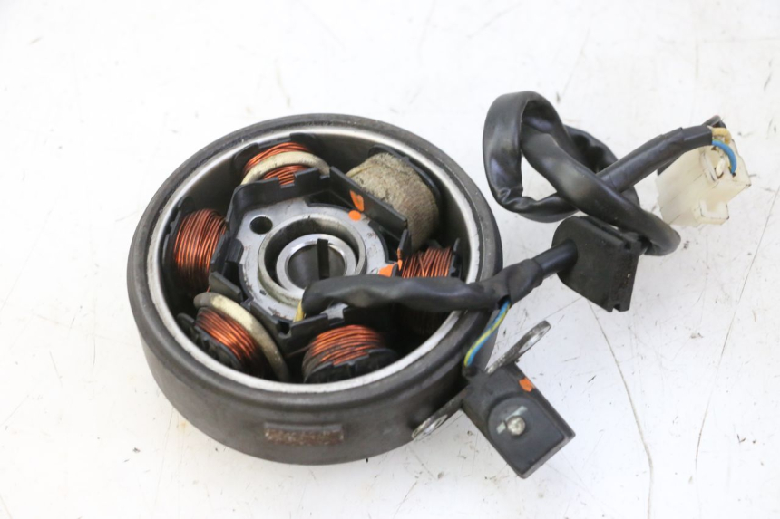 photo de ROTOR STATOR PEUGEOT KISBEE 2T 50 (2010 - 2017) - Szczegół części