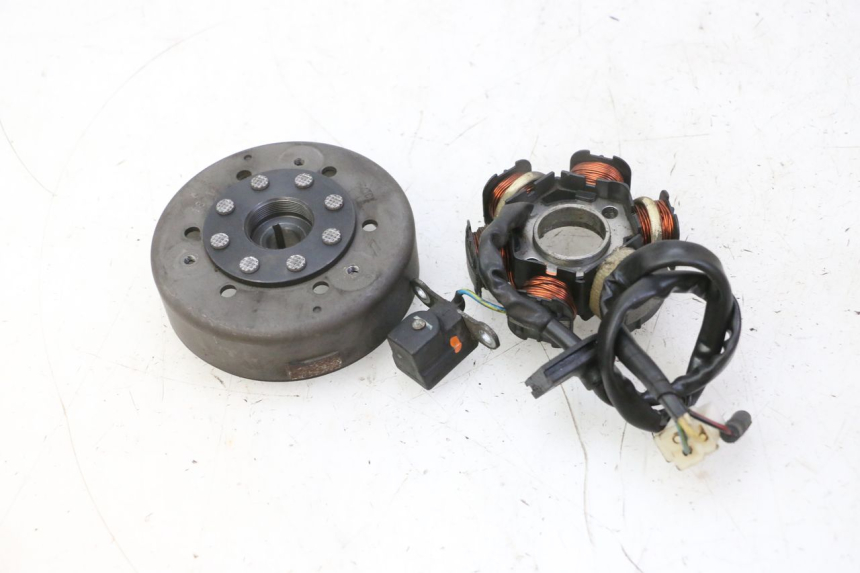 photo de ROTOR STATOR PEUGEOT KISBEE 2T 50 (2010 - 2017) - Zoom stanu zużycia