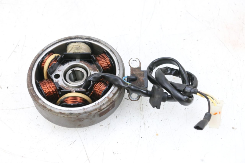 photo de ROTOR STATOR PEUGEOT KISBEE 2T 50 (2010 - 2017) - Zoom stanu zużycia