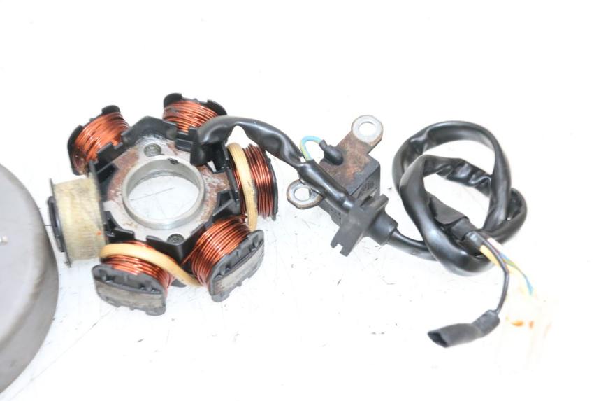 photo de ROTOR STATOR PEUGEOT KISBEE 2T 50 (2010 - 2017) - Oznaczenia i referencje