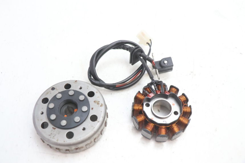 photo de ROTOR STATOR PEUGEOT KISBEE 2T 50 (2018 - 2022) - Widok główny