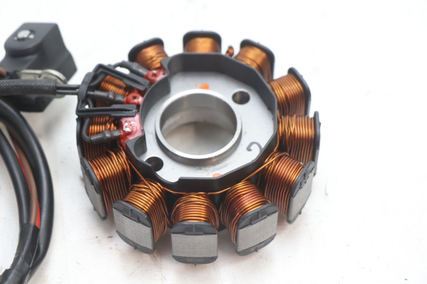 photo de ROTOR STATOR PEUGEOT KISBEE 2T 50 (2018 - 2022) - Widok ogólny