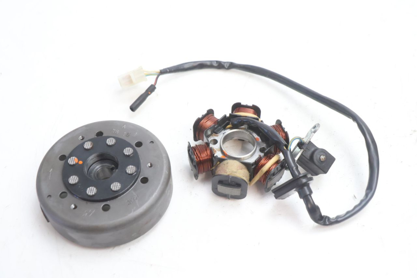 photo de ROTOR STATOR PEUGEOT KISBEE 2T 50 (2010 - 2017) - Widok główny