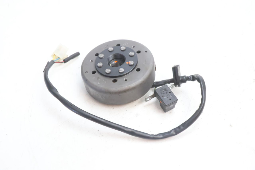 photo de ROTOR STATOR PEUGEOT KISBEE 2T 50 (2010 - 2017) - Zoom stanu zużycia