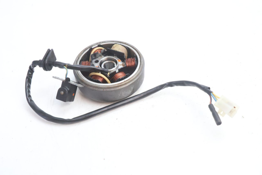 photo de ROTOR STATOR PEUGEOT KISBEE 2T 50 (2010 - 2017) - Inny kąt widzenia